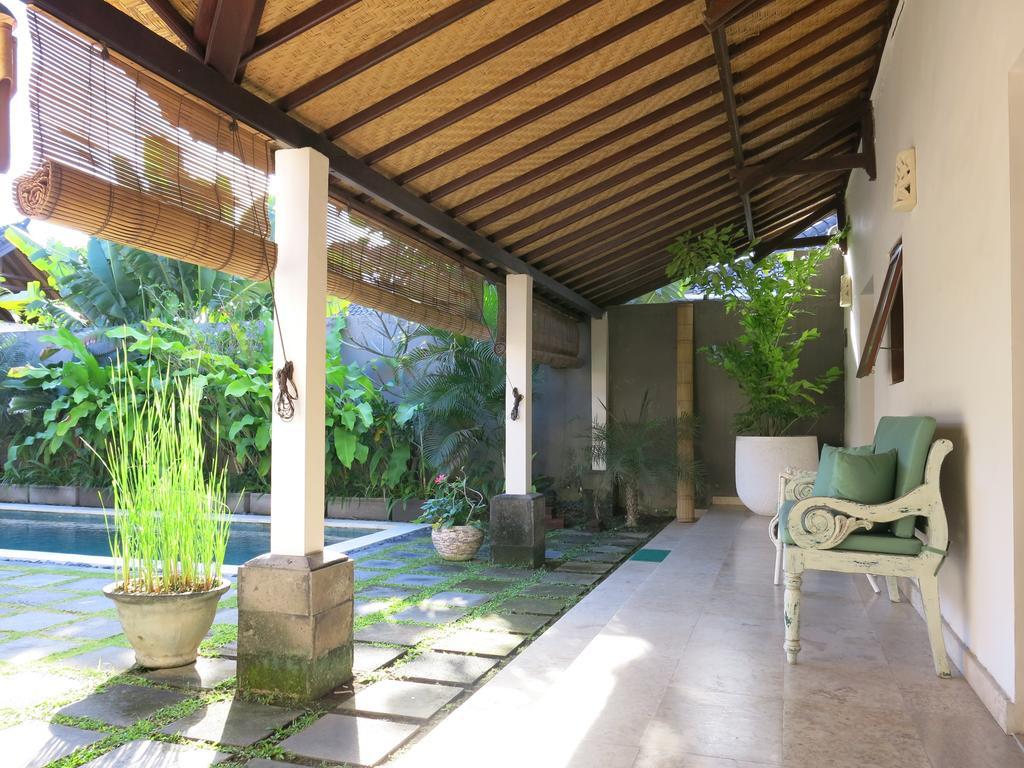 Villa Te Kawau Seminyak Rum bild