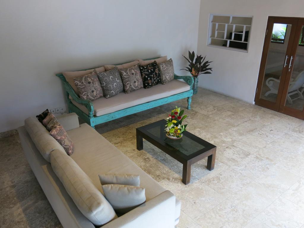 Villa Te Kawau Seminyak Rum bild