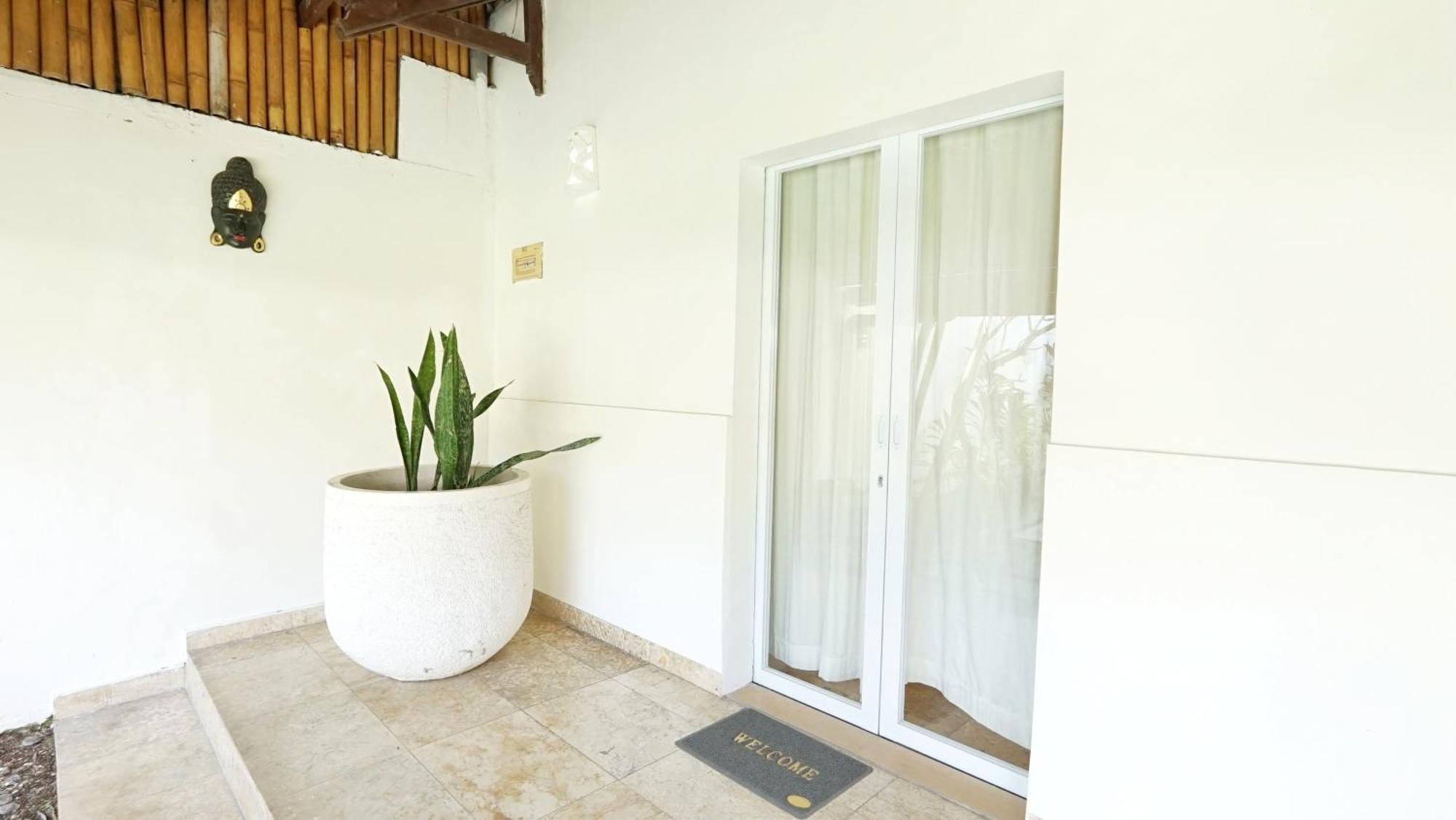 Villa Te Kawau Seminyak Exteriör bild