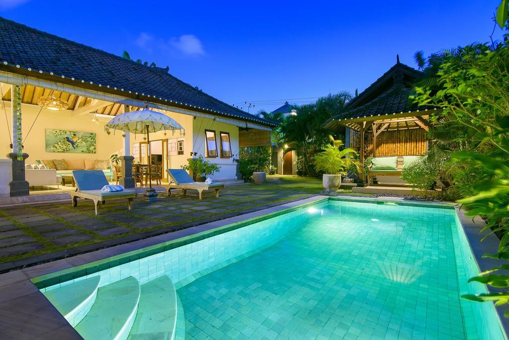 Villa Te Kawau Seminyak Exteriör bild